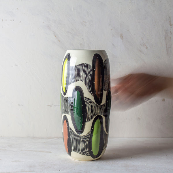 Linked Opening - Distorted Vase