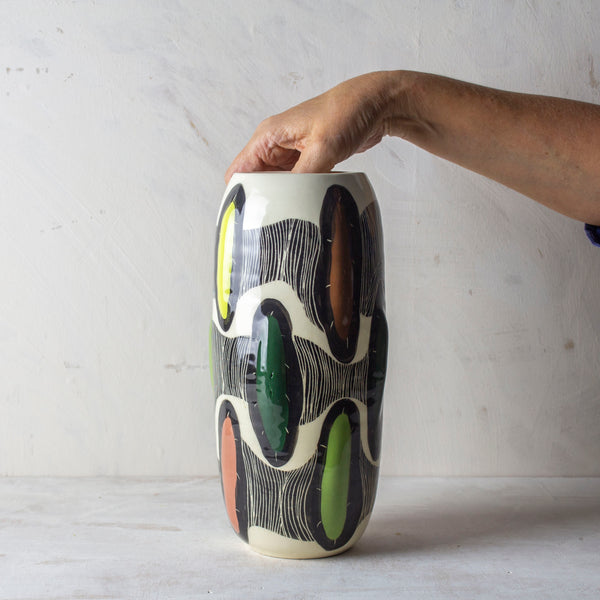 Linked Opening - Distorted Vase