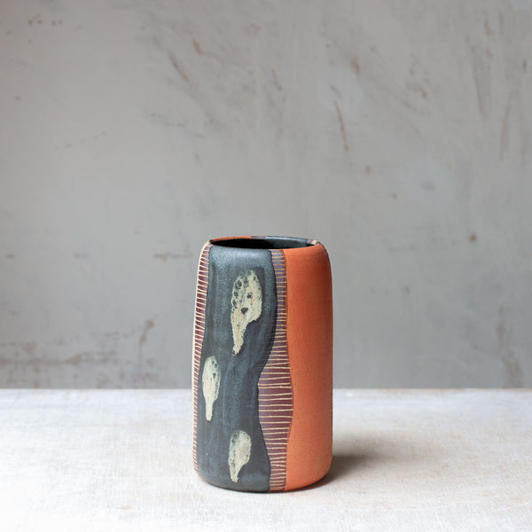 Angophora - Enclosed Vase
