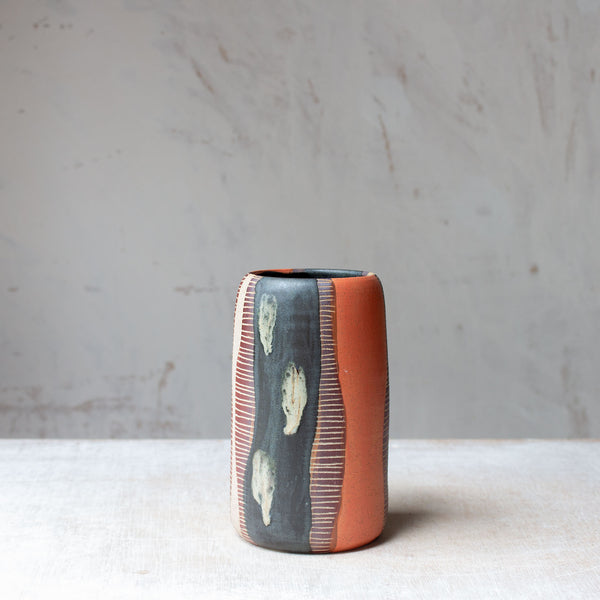 Angophora - Enclosed Vase
