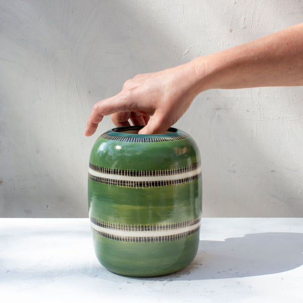 Moss Stitches - Enclosed Vase