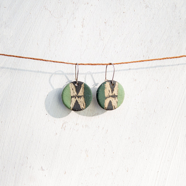 This way little disc earrings - Moss