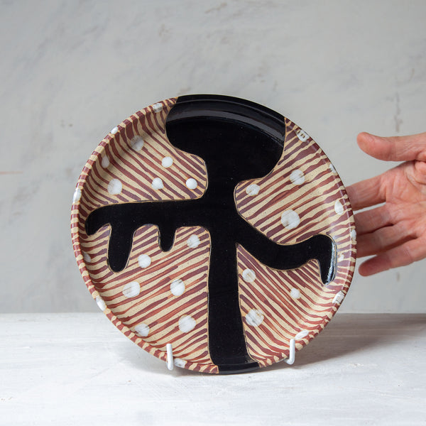 Hand in hand - Plate