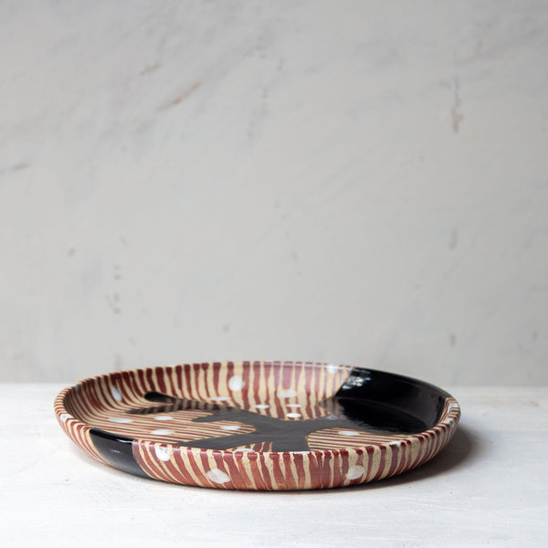 Hand in hand - Plate