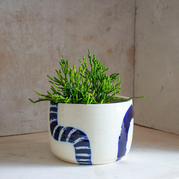 Kink in the Road - Xl Planter