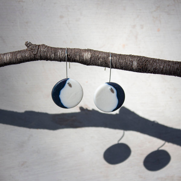 Crescent little disc earrings - Blue Steel