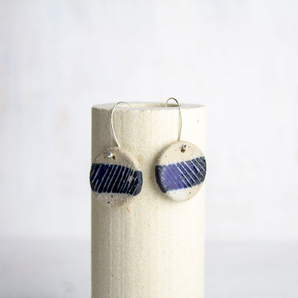 Stripe little disc earrings - Blue Steel