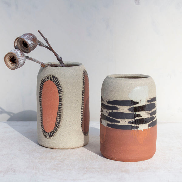 Opening - Enclosed little Vase