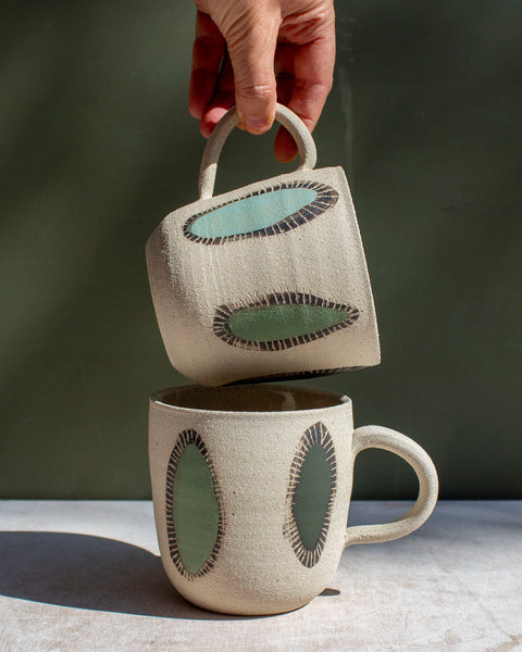 Opening - Speckled Mug Moss