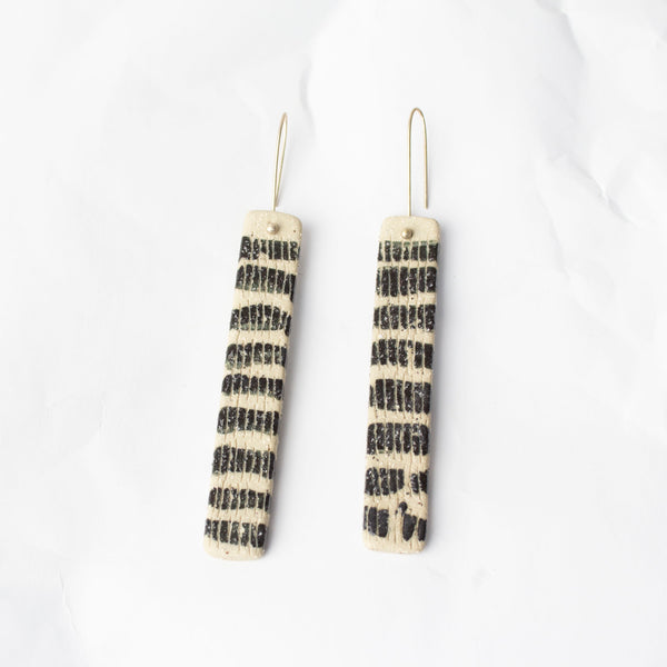 Line Stripes Stick Earrings - Black