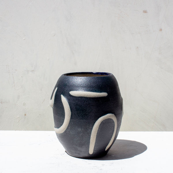 Distorted Vase Gesture - Distorted Vase | TRADE the MARK