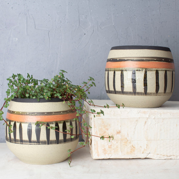 Textured Spotted Path Rounded Vessel // Planter  - Black