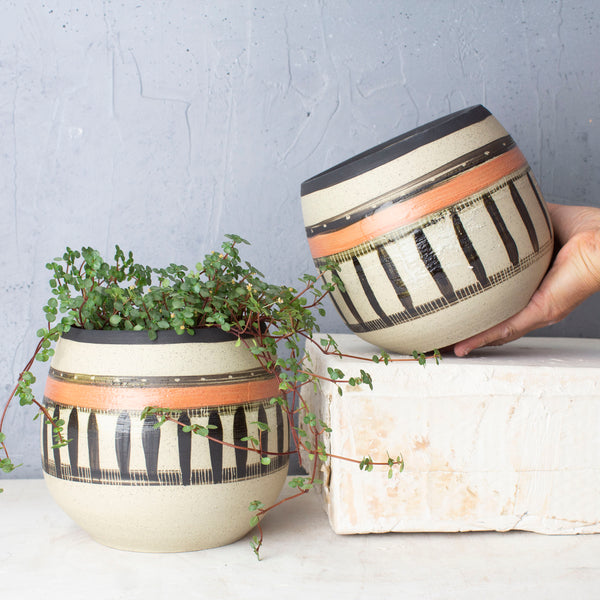 Textured Spotted Path Rounded Vessel // Planter  - Black