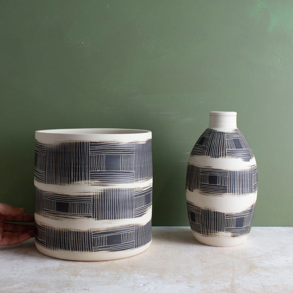Textured Linear Stripe - Lidded Bottle