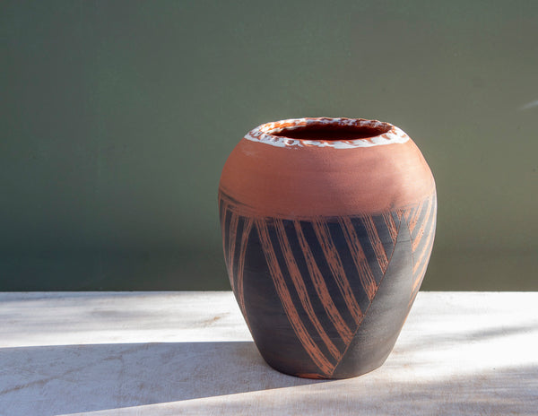 Sharp Peaks - Manipulated Vase