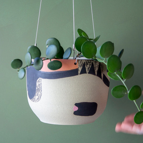 Think Ahead rounded Lg Hanging Planter